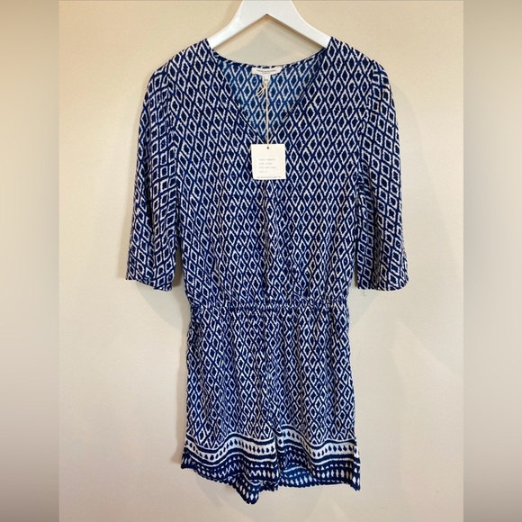 NWT Beach Lunch Lounge Blue White Ikat Print Shorts Romper Medium - Picture 1 of 7